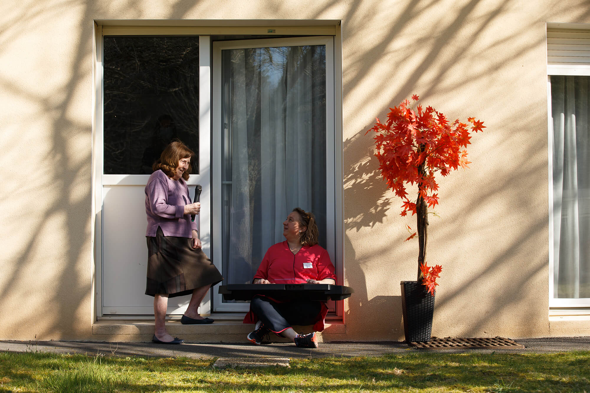 Vue extérieure de la résidence médicalisée Le Petit Gardonne à Bergerac, spécialisée dans l’accompagnement des seniors